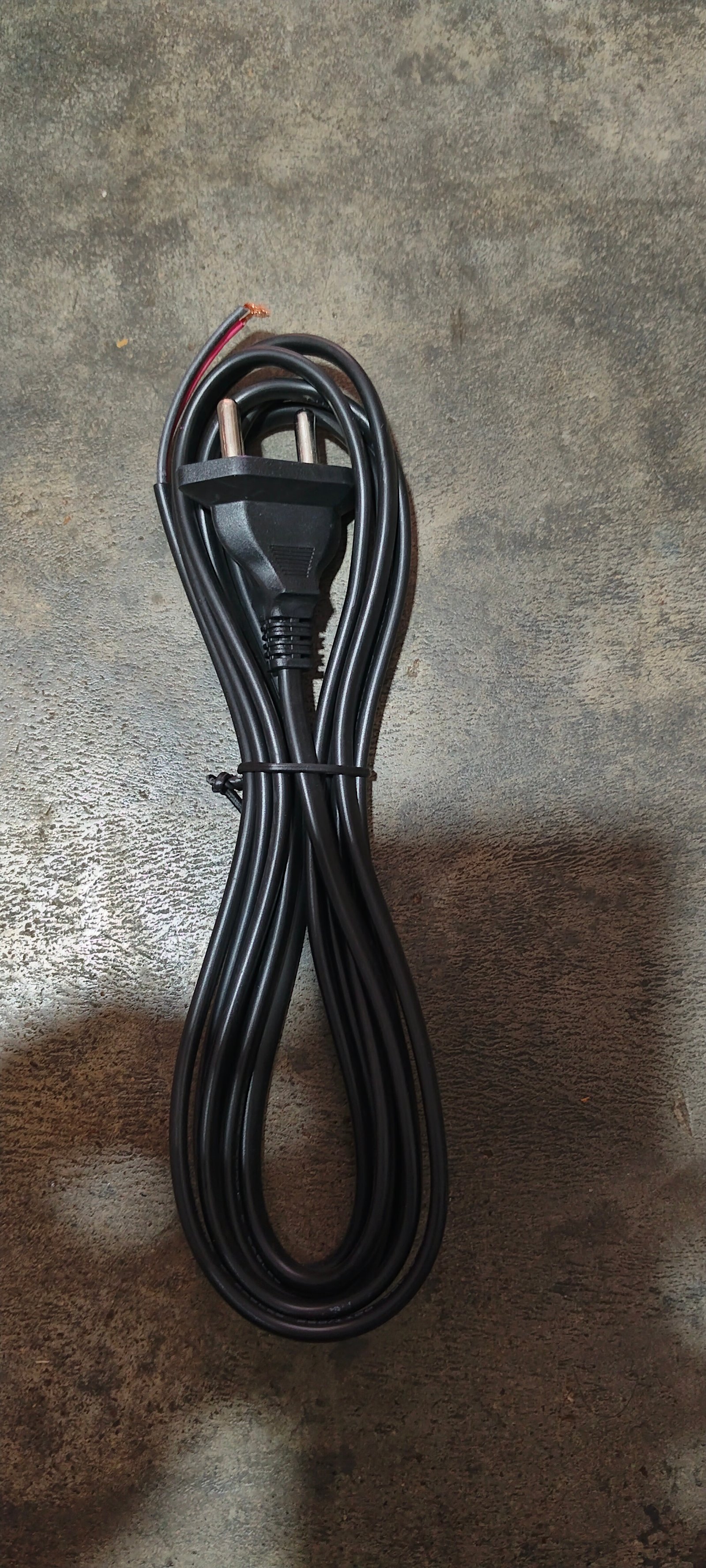 Two pin black wire